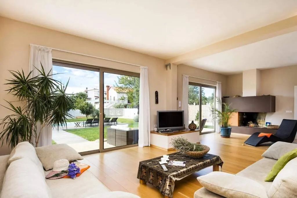 Sunny Summer House 4* Ровинь Хорватия